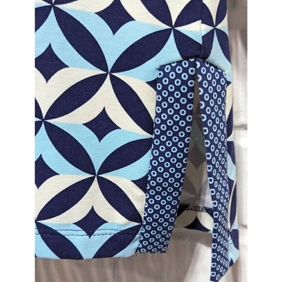 J. McLaughlin Women's M Light Blue Dark Blue And White Pattern Nylon Tunic Top - Picture 3 of 7